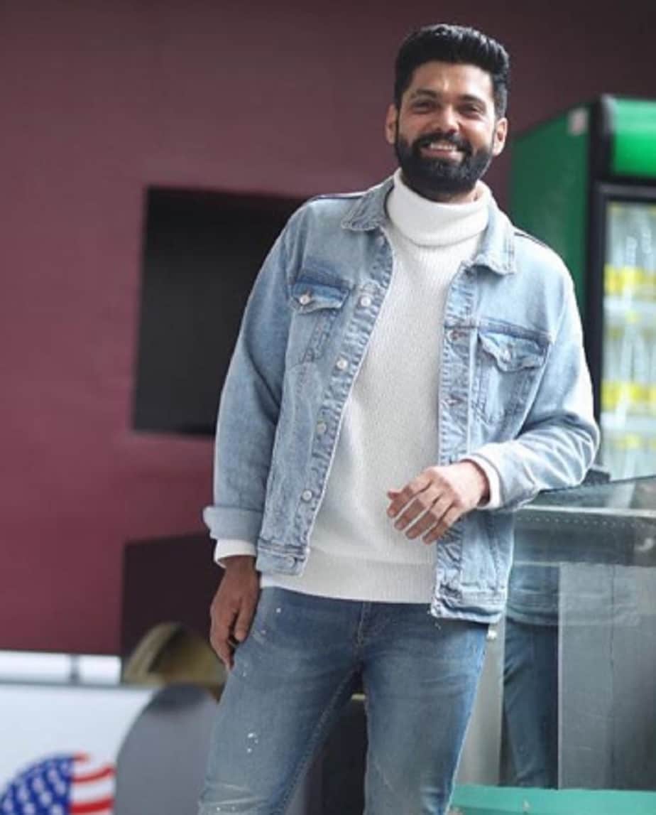 Rakshit Shetty decided to take a break from Punyakoti and started working on new project