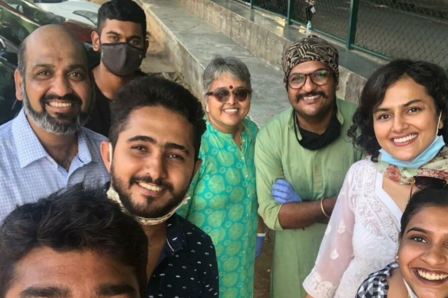  ಕೊರೋನಾ ಲಾಕ್​ಡೌನ್​ನಿಂದಾಗಿ ಇನ್ನೂ ಸಹ ಜನರ ಜೀವನ ಸಹಜ ಸ್ಥಿತಿಗೆ ಮರಳಿಲ್ಲ. ಇದರಿಂದಾಗಿ ದಿನಗೂಲಿ ಕಾರ್ಮಿಕರು ಸೇರಿದಂತೆ ಮಧ್ಯಮವರ್ಗದ ಜನರು ಸಂಕಷ್ಟಕ್ಕೆ ಸಿಲುಕಿದ್ದಾರೆ.
