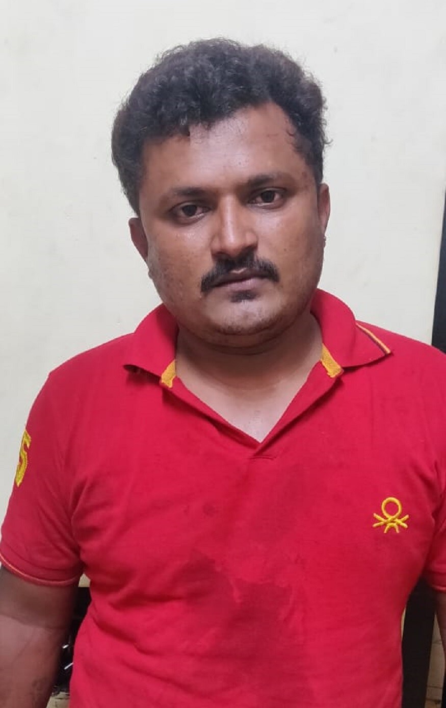 Bangalore Man Murders his Wife on Road Bengaluru Police Arrested Killer