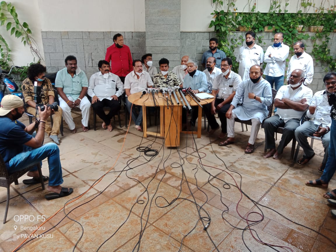 Meeting held at Shivarajkumars residence related to Kannada film industry