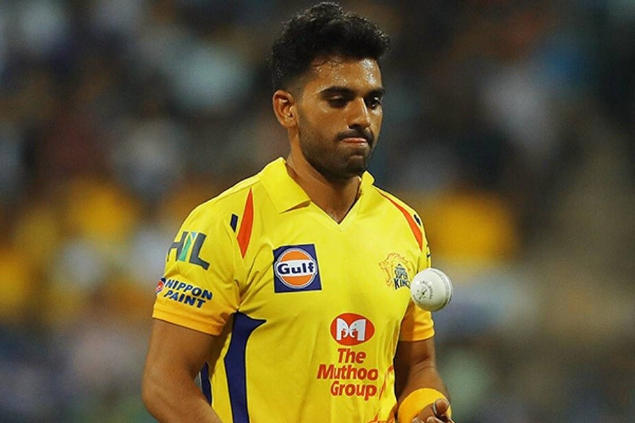  ಎರಡು ವಾರಗಳ ಹಿಂದೆಯಷ್ಟೆ ಸಿಎಸ್ಕೆ ತಂಡದ ದೀಪಕ್ ಚಹಾರ್ ಹಾಗೂ ರುತುರಾಜ್ ಗಾಯಕ್ವಾಡ್ ಸೇರಿದಂತೆ 13 ಸಿಎಸ್​ಕೆ ಸಿಬ್ಬಂದಿಗೆ ಕೊರೊನಾ ಪಾಸಿಟಿವ್ ದೃಢಪಟ್ಟಿತ್ತು.