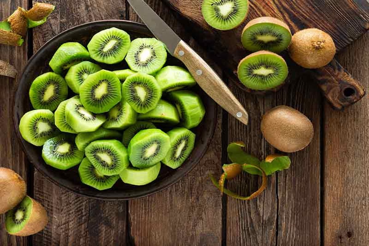 ಕಿವಿ ಹಣ್ಣಿನಲ್ಲಿದೆ ಹಲವು ಆರೋಗ್ಯಕರ ಪ್ರಯೋಜನಗಳು News18 ಕನ್ನಡ