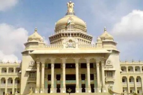 ಎಂಜಿನಿಯರಿಂಗ್, ಡಿಪ್ಲೊಮಾ ವಿದ್ಯಾರ್ಥಿಗಳಿಗೆ ಇಂಟರ್ನ್ಶಿಪ್: ಪ್ರೊ.ಕರಿಸಿದ್ದಪ್ಪ ನೇತೃತ್ವದಲ್ಲಿ ಕಾರ್ಯಪಡೆ ಎಂಜಿನಿಯರಿಂಗ್, ಡಿಪ್ಲೊಮಾ ವಿದ್ಯಾರ್ಥಿಗಳಿಗೆ ಇಂಟರ್ನ್ಶಿಪ್: ಪ್ರೊ.ಕರಿಸಿದ್ದಪ್ಪ ನೇತೃತ್ವದಲ್ಲಿ ಕಾರ್ಯಪಡೆ