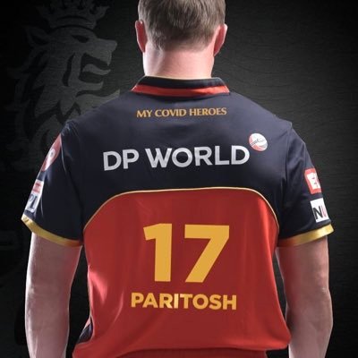  ಈ ಬಗ್ಗೆ ಟ್ವೀಟ್ ಮಾಡಿರುವ ಎಬಿಡಿ, ಕೊರೋನಾ ಲಾಕ್​ಡೌನ್ ಸಮಯದಲ್ಲಿ ಪಾರಿತೋಷ್ ಹಾಗೂ ಪೂಜಾ ಪ್ರಾಜೆಕ್ಟ್ ಫೀಡಿಂಗ್ ಫ್ರಂ ಫಾರ್ ಎಂಬ ಅಭಿಯಾನದಡಿಯಲ್ಲಿ ಬಡವರಿಗೆ ಮತ್ತು ಹಸಿದವರಿಗೆ ನೆರವಾಗಿದ್ದೀರಿ. ನೀವು ಮಾಡಿದ ಕೆಲಸಕ್ಕೆ ನನ್ನ ಸೆಲ್ಯೂಟ್. ನಿಮ್ಮ ಹೆಸರನ್ನು ನನ್ನ ಜೆರ್ಸಿಗೆ ಹಾಕಿಕೊಂಡಿದ್ದೇನೆ ಎಂದು ಬರೆದುಕೊಂಡಿದ್ದಾರೆ.