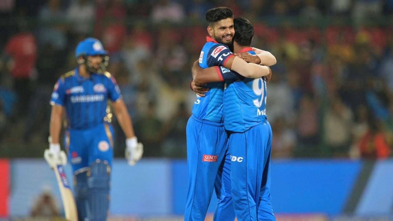  ಏಕೆಂದರೆ ಅವರಿಂದಾಗಿ ನನ್ನ ಕೆಲಸಗಳ ಭಾರ ಅರ್ಧದಷ್ಟು ಹಗುರವಾಗುತ್ತದೆ ಎಂದು ಪಾಂಟಿಂಗ್ ಹಾಗೂ ಗಂಗೂಲಿಯನ್ನು ಅಯ್ಯರ್ ಹಾಡಿ ಹೊಗಳಿದ್ದರು.