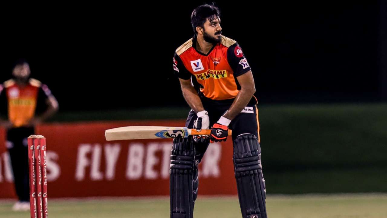  ಹೀಗಾಗಿಯೇ ಐಪಿಎಲ್​ ದಾಖಲೆ ನಿರ್ಮಿಸಲು ಎಲ್ಲಾ ಆಟಗಾರರು ಎದುರು ನೋಡುತ್ತಿರುತ್ತಾರೆ. ಇದಕ್ಕೆ ಸನ್​ರೈಸರ್ಸ್​ ಹೈದರಾಬಾದ್ ತಂಡದ ಆಲ್​ರೌಂಡರ್ ವಿಜಯ್ ಶಂಕರ್ ಕೂಡ ಹೊರತಾಗಿಲ್ಲ.