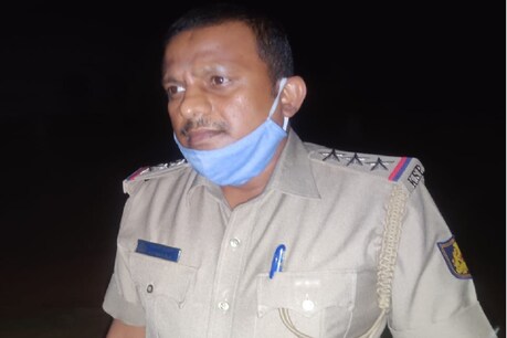 ಗಾಂಜಾ ಪೆಡ್ಲರ್ ಮೇಲೆ ಅತ್ತಿಬೆಲೆ ಪೊಲೀಸರಿಂದ ಫೈರಿಂಗ್; 7 ಕೆ.ಜಿ ಗಾಂಜಾ ಜಪ್ತಿ ಗಾಂಜಾ ಪೆಡ್ಲರ್ ಮೇಲೆ ಅತ್ತಿಬೆಲೆ ಪೊಲೀಸರಿಂದ ಫೈರಿಂಗ್; 7 ಕೆ.ಜಿ ಗಾಂಜಾ ಜಪ್ತಿ