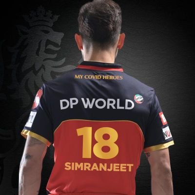  ಇನ್ನು ಶ್ರವಣದೋಷವುಳ್ಳ ಸಿಮ್ರಾನ್​ಜೀತ್ ಸಿಂಗ್ ಕೊರೋನಾ ಲಾಕ್​ಡೌನ್ ಸಮಯದಲ್ಲಿ ಇತರರಿಗೆ ಸಹಾಯ ಮಾಡಲು ದೇಣಿಗೆ ಸಂಗ್ರಹಿಸಿದ್ದರು. ಹೀಗೆ ಯಾವುದೇ ಸಂಘ ಸಂಸ್ಥೆಯಿಲ್ಲದೆ ಸಂಗ್ರಹಿಸಿದ ಹಣವನ್ನು ನಿಸ್ವಾರ್ಥವಾಗಿ ಬಡವರಿಗಾಗಿ ಮೀಸಲಿಟ್ಟಿದ್ದರು. ಇವರ ಈ ಮಾನವೀಯ ನಡೆಗೆ ಗೌರವಾರ್ಥಕವಾಗಿ ಕೊಹ್ಲಿ ಸಿಮ್ರಾನ್​ಜೀತ್ ಹೆಸರಿನ ಜೆರ್ಸಿಯಲ್ಲಿ ಕಣಕ್ಕಿಳಿಯಲಿದ್ದಾರೆ.