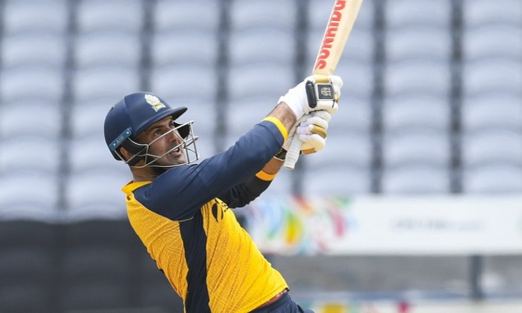  ಸಂದರ್ಶನವೊಂದರಲ್ಲಿ ಕೆರಿಬಿಯನ್ ಪ್ರೀಮಿಯರ್ ಲೀಗ್​ನಲ್ಲಿ ಮೊಹಮ್ಮದ್ ನಬಿ ಅವರ ಸಾಧನೆ ಬಗ್ಗೆ ಕೇಳಲಾಯಿತು. ಈ ಬಗ್ಗೆ ಮಾತನಾಡಿದ ಗಂಭೀರ್, ಬ್ಯಾಟಿಂಗ್ ಮತ್ತು ಬೌಲಿಂಗ್​ನಲ್ಲಿ ಮಿಂಚಿದ್ದ ನಬಿ ಅವರ ಹೆಸರು ಎಲ್ಲೂ ಪ್ರಸ್ತಾಪಿಸಲಾಗುತ್ತಿಲ್ಲ.