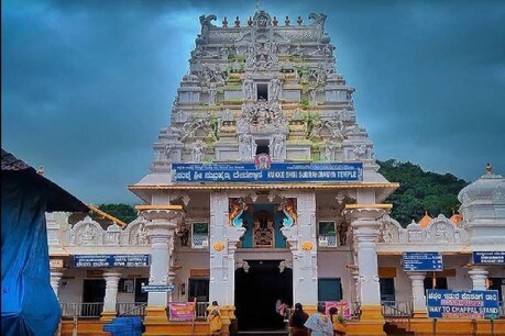ಕುಕ್ಕೆ ಸುಬ್ರಹ್ಮಣ್ಯದಲ್ಲಿ ಸೇವೆ ಹೆಚ್ಚಿಸಲು ಭಕ್ತಾಧಿಗಳ ಆಗ್ರಹ ; ಸೌಕರ್ಯವಿದ್ದರೂ ಸೇವೆಗಿಲ್ಲ ಅವಕಾಶ ಕುಕ್ಕೆ ಸುಬ್ರಹ್ಮಣ್ಯದಲ್ಲಿ ಸೇವೆ ಹೆಚ್ಚಿಸಲು ಭಕ್ತಾಧಿಗಳ ಆಗ್ರಹ ; ಸೌಕರ್ಯವಿದ್ದರೂ ಸೇವೆಗಿಲ್ಲ ಅವಕಾಶ