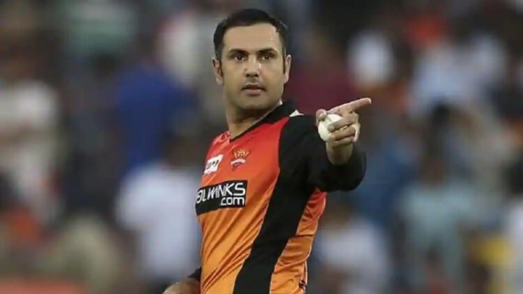  ನಾವು ಆಂಡ್ರೆ ರಸೆಲ್​ ಅನ್ನು ಅದ್ಭುತ ಆಲ್​ರೌಂಡರ್ ಎಂದು ಹೆಸರಿಸುತ್ತೇವೆ, ಆದರೆ ಮೊಹಮ್ಮದ್ ನಬಿ ಕೂಡ ಅತ್ಯುತ್ತಮ ಆಲ್​ರೌಂಡರ್. ಅವರು ಅಫ್ಘಾನಿಸ್ತಾನದಿಂದ ಬಂದಿರುವುದರಿಂದ ಹೆಚ್ಚು ಕ್ರಿಕೆಟ್ ಆಡುವುದಿಲ್ಲ. ಜನರು ಕೂಡ ಅವರಿಗೆ ಹೆಚ್ಚಿನ ಪ್ರಾಮುಖ್ಯತೆ ನೀಡುವುದಿಲ್ಲ ಎಂದು ಗೌತಿ ತಿಳಿಸಿದರು.