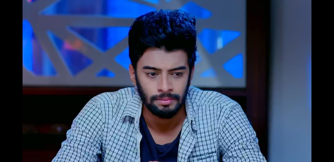 ISD officers Investigates Kannada Serial Actor Abhishek Das and Geetha Bharathi Bhat in Drug Case.