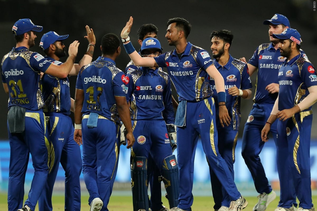  ಮುಂಬೈ ಇಂಡಿಯನ್ಸ್: ರೋಹಿತ್ ಶರ್ಮಾ (ನಾಯಕ), ಹಾರ್ದಿಕ್ ಪಾಂಡ್ಯ, ಜಸ್​ಪ್ರೀತ್ ಬುಮ್ರಾ, ಕ್ರುನಾಲ್ ಪಾಂಡ್ಯ, ಕ್ವಿಂಟನ್ ಡಿ ಕಾಕ್ (ವಿಕೆಟ್ ಕೀಪರ್), ರಾಹುಲ್ ಚಹರ್, ಸೂರ್ಯಕುಮಾರ್ ಯಾದವ್, ಟ್ರೆಂಟ್ ಬೌಲ್ಟ್ /ಕೌಲ್ಟರ್ ನೀಲ್, ಕೀರನ್ ಪೊಲಾರ್ಡ್, ಇಶಾನ್ ಕಿಶನ್ / ಸೌರವ್ ತಿವಾರಿ , ಕ್ರಿಸ್ ಲಿನ್