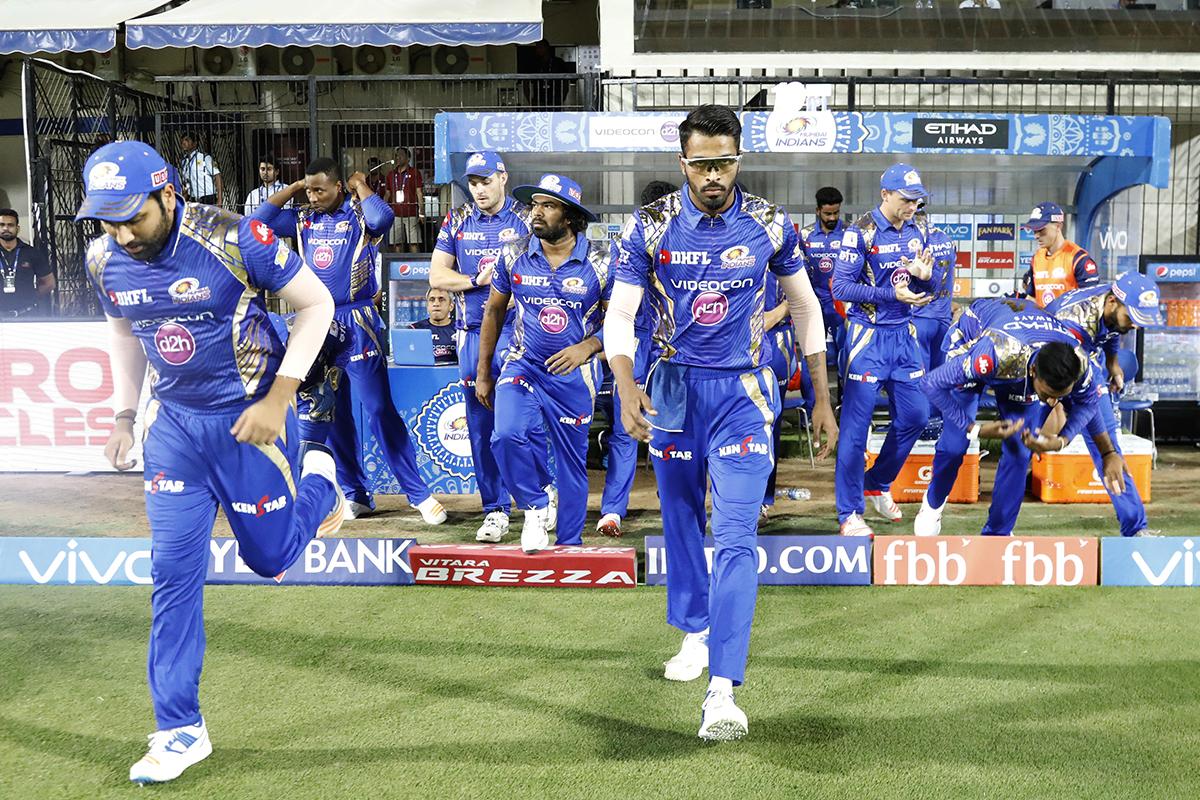  ಆದರೆ, ಕಳೆದ ಬಾರಿಯಂತೆ ಸ್ಟೇಡಿಯಂನಲ್ಲಿ ಈ ಬಾರಿ ಕಿಕ್ಕಿರದ ಅಭಿಮಾನಿಗಳು, ಹರ್ಷೋದ್ಘಾರ ಇರಲ್ಲ. ಭರ್ಜರಿಯಾಗಿ ಉದ್ಘಾಟನೆಯಾಗುತ್ತಿದ್ದ ಶ್ರೀಮಂತ ಕ್ರಿಕೆಟ್ ಲೀಗ್ ಈ ಬಾರಿ ಪ್ರೇಕ್ಷಕರಿಲ್ಲದ ಖಾಲಿ ಕ್ರೀಡಾಂಗಣದಲ್ಲಿ ನಡೆಯಲಿದೆ.