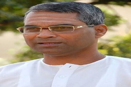 ಶಾಸಕ ವೀರಣ್ಣ ಚರಂತಿಮಠ ವಿರುದ್ಧ ಸರ್ಕಾರಿ ಜಾಗ ಅತಿಕ್ರಮಣ ಆರೋಪ ಮಾಡಿದ ಕರವೇ ಶಾಸಕ ವೀರಣ್ಣ ಚರಂತಿಮಠ ವಿರುದ್ಧ ಸರ್ಕಾರಿ ಜಾಗ ಅತಿಕ್ರಮಣ ಆರೋಪ ಮಾಡಿದ ಕರವೇ