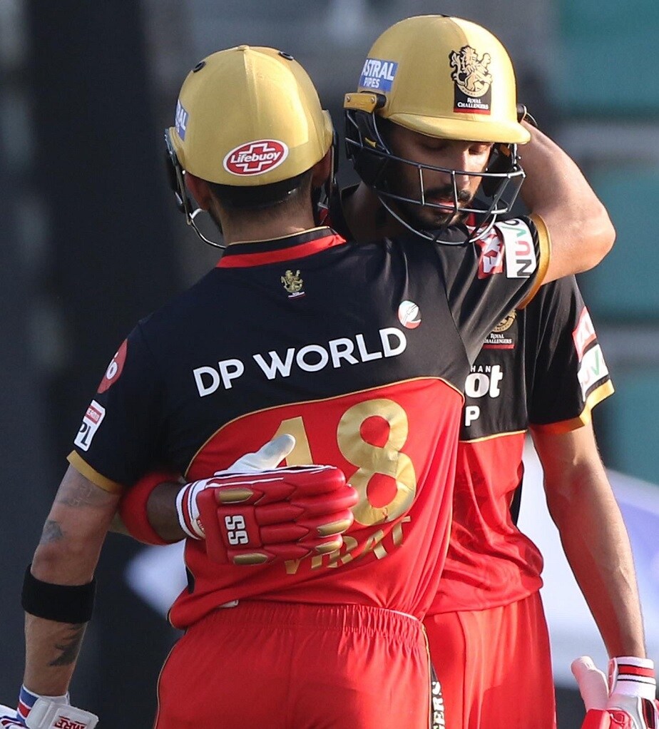  ಅಷ್ಟೇ ಉತ್ತಮವಾಗಿ ಆಡುತ್ತಾರೆ ಕೂಡ. ಅವರ ಎಲ್ಲಾ ಹೊಡೆತಗಳೂ ಪರಿಪೂರ್ಣವಾಗಿರುತ್ತದೆ. ಅಪಾಯ ತೆಗೆದುಕೊಂಡು ಯಾವುದೇ ಹೊಡೆತಗಳನ್ನು ಆಡುವುದಿಲ್ಲ ಎಂದು ಕೊಹ್ಲಿ ತಮ್ಮ ಮನದಾಳ ಹಂಚಿಕೊಂಡಿದ್ದಾರೆ.