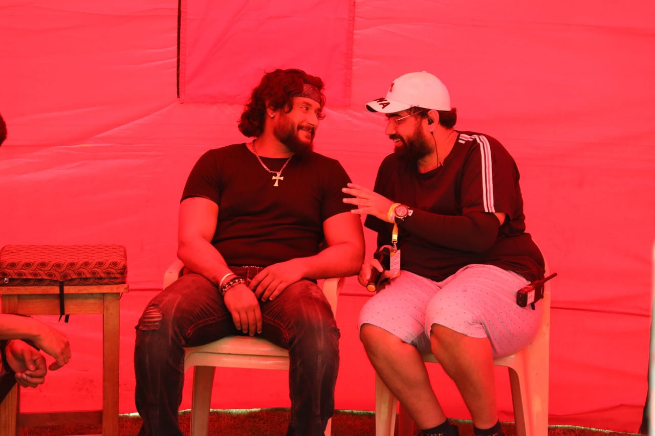 Happy birthday Tharun Sudhir, Roberrt movie New Poster, Roberrt New Poster, darshan movie Roberrt, Tharun Sudhir Birthday, Tharun Sudhir Birthday october 9th, ದರ್ಶನ್ ರಾಬರ್ಟ್, ರಾಬರ್ಟ್ ಹೊಸ ಪೋಸ್ಟರ್, ತರುಣ್ ಸುಧೀರ್ ಹುಟ್ಟುಹಬ್ಬ, Darshan starrer Robberrt movie team releasing new poster tomorrow on Tharun Sudhirs birthday, Roberrt teaser crossed 5 million views, Roberrt teaser, darshan movie Roberrt, Roberrt teaser crosses 5 million, darshan tweet on robert, ದರ್ಶನ್ ರಾಬರ್ಟ್ ಟೀಸರ್, ದರ್ಶನ್ ಸಿನಿಮಾ ರಾಬರ್ಟ್, Roberrt Poster, Roberrt Poster release, Darshan Twitter, Roberrt Movie, Roberrt Release, Roberrt News, Roberrt latest, Roberrt shooting, Roberrt release date, Darshan, D Boss darshan, Upamathi, Umapathi S Gowda, Roberrt producer, Tharun Sudhir, Roberrt Trailer, Roberrt Songs, Roberrt release date, ರಾಬರ್ಟ್, ದರ್ಶನ್, ಉಮಾಪತಿ, ತರುಣ್ ಸುಧೀರ್