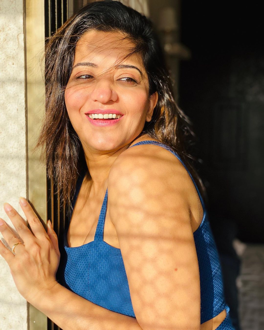 Monalisa, Rashmi Desai, Jacqueline Fernandez, actress topless photo, Jacqueline Fernandez topless photo, Jacqueline Fernandez 46 million followers, social media, viral news, viral photos, bollywood,, Jacqueline Fernandez, Jacqueline Fernandez latest photoshoot, Jacqueline Fernandez latest photos, Jacqueline Fernandez new movies, Jacqueline Fernandez hot photos, Jacqueline Fernandez Instagram, Bollywood, ಜಾಕ್ವೆಲಿನ್ ಫರ್ನಾಂಡಿಸ್, ಜಾಕ್ವೆಲಿನ್ ಇನ್ಸ್ಟಾಗ್ರಾಂ, ಜಾಕ್ವೆಲಿನ್ ಹೊಸ ಫೋಟೋಶೂಟ್, ಜಾಕ್ವೆಲಿನ್ ಫರ್ನಾಂಡಿಸ್, ಟಾಪ್ಲೆಸ್ ಫೋಟೋ ಹಂಚಿಕೊಂಡ ಜಾಕ್ವೆಲಿನ್, ಬಾಲಿವುಡ್ ನಟಿ ಜಾಕ್ವೆಲಿನ್, ರಶ್ಮಿ ದೇಸಾಯಿ, ಮೊನಾಲಿಸಾ