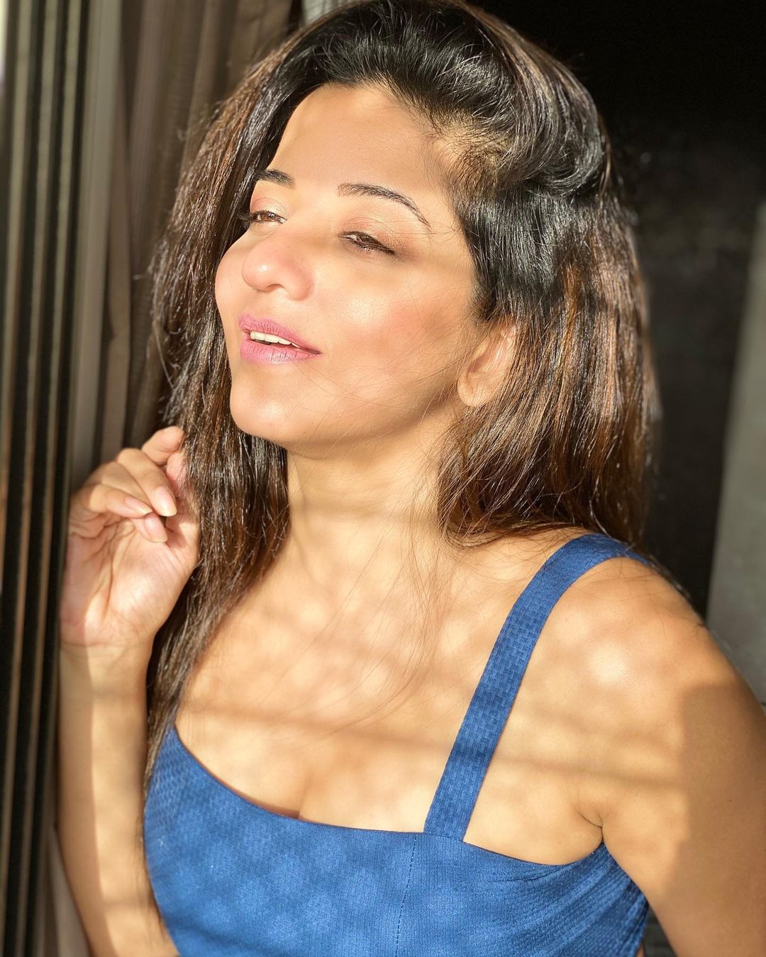 Monalisa, Rashmi Desai, Jacqueline Fernandez, actress topless photo, Jacqueline Fernandez topless photo, Jacqueline Fernandez 46 million followers, social media, viral news, viral photos, bollywood,, Jacqueline Fernandez, Jacqueline Fernandez latest photoshoot, Jacqueline Fernandez latest photos, Jacqueline Fernandez new movies, Jacqueline Fernandez hot photos, Jacqueline Fernandez Instagram, Bollywood, ಜಾಕ್ವೆಲಿನ್ ಫರ್ನಾಂಡಿಸ್, ಜಾಕ್ವೆಲಿನ್ ಇನ್ಸ್ಟಾಗ್ರಾಂ, ಜಾಕ್ವೆಲಿನ್ ಹೊಸ ಫೋಟೋಶೂಟ್, ಜಾಕ್ವೆಲಿನ್ ಫರ್ನಾಂಡಿಸ್, ಟಾಪ್ಲೆಸ್ ಫೋಟೋ ಹಂಚಿಕೊಂಡ ಜಾಕ್ವೆಲಿನ್, ಬಾಲಿವುಡ್ ನಟಿ ಜಾಕ್ವೆಲಿನ್, ರಶ್ಮಿ ದೇಸಾಯಿ, ಮೊನಾಲಿಸಾ