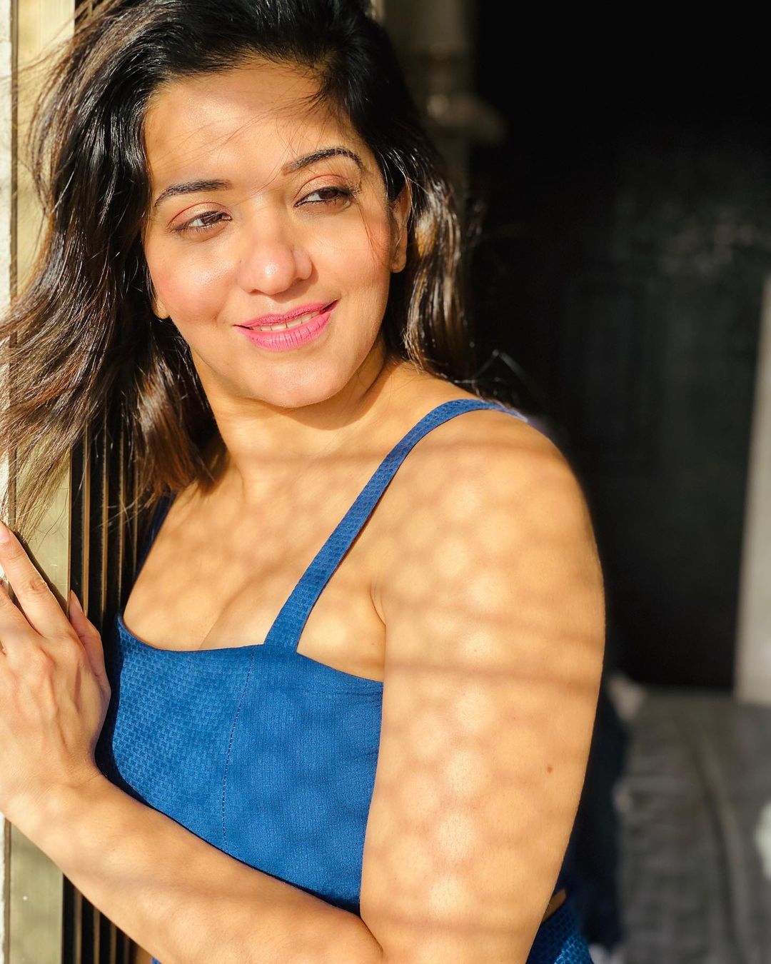 Monalisa, Rashmi Desai, Jacqueline Fernandez, actress topless photo, Jacqueline Fernandez topless photo, Jacqueline Fernandez 46 million followers, social media, viral news, viral photos, bollywood,, Jacqueline Fernandez, Jacqueline Fernandez latest photoshoot, Jacqueline Fernandez latest photos, Jacqueline Fernandez new movies, Jacqueline Fernandez hot photos, Jacqueline Fernandez Instagram, Bollywood, ಜಾಕ್ವೆಲಿನ್ ಫರ್ನಾಂಡಿಸ್, ಜಾಕ್ವೆಲಿನ್ ಇನ್ಸ್ಟಾಗ್ರಾಂ, ಜಾಕ್ವೆಲಿನ್ ಹೊಸ ಫೋಟೋಶೂಟ್, ಜಾಕ್ವೆಲಿನ್ ಫರ್ನಾಂಡಿಸ್, ಟಾಪ್ಲೆಸ್ ಫೋಟೋ ಹಂಚಿಕೊಂಡ ಜಾಕ್ವೆಲಿನ್, ಬಾಲಿವುಡ್ ನಟಿ ಜಾಕ್ವೆಲಿನ್, ರಶ್ಮಿ ದೇಸಾಯಿ, ಮೊನಾಲಿಸಾ
