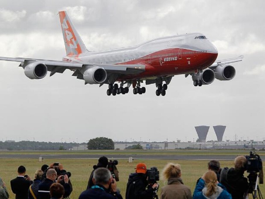  ಜಗತ್ತಿನಲ್ಲಿಯೇ ಅತಿ ಜನಪ್ರಿಯ ವಿಮಾನವಾದ ಬೋಯಿಂಗ್ 747 ಹೆಸರನ್ನು  ಎಲ್ಲರೂ ಕೇಳಿರುತ್ತಾರೆ. ಇದಕ್ಕೆ ಜಂಬೊಜೆಟ್ ಎಂದು ಕರೆಯುತ್ತಾರೆ. ದೊಡ್ಡದಾದ ವಿಮಾನ ಇದಾಗಿದೆ.