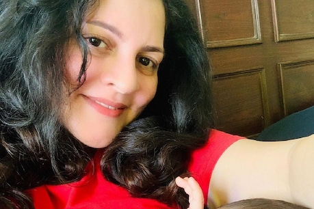 ಲಾಕ್ಡೌನ್ನಲ್ಲಿ 40 ಲೀಟರ್ ಎದೆ ಹಾಲು ದಾನ ಮಾಡಿದ ಬಾಲಿವುಡ್ ನಿರ್ಮಾಪಕಿ ನಿಧಿ ಪರ್ಮಾರ್ ಹಿರಾನಂದಾನಿ ಲಾಕ್ಡೌನ್ನಲ್ಲಿ 40 ಲೀಟರ್ ಎದೆ ಹಾಲು ದಾನ ಮಾಡಿದ ಬಾಲಿವುಡ್ ನಿರ್ಮಾಪಕಿ ನಿಧಿ ಪರ್ಮಾರ್ ಹಿರಾನಂದಾನಿ