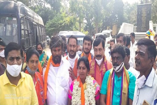 ಮಾಗಡಿ ಪುರಸಭೆ ಅಧ್ಯಕ್ಷರಾಗಿ ಆಯ್ಕೆಯಾದ ಬಿಜೆಪಿಯ ಭಾಗ್ಯಮ್ಮ.