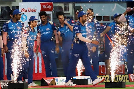 IPL 2020: ಮುಂಬೈ ಇಂಡಿಯನ್ಸ್ ದಾಖಲೆಯ ಜಯದೊಂದಿಗೆ ಮರಳುಗಾಡಿನ ಐಪಿಎಲ್ ಆವೃತ್ತಿಗೆ ತೆರೆ! IPL 2020: ಮುಂಬೈ ಇಂಡಿಯನ್ಸ್ ದಾಖಲೆಯ ಜಯದೊಂದಿಗೆ ಮರಳುಗಾಡಿನ ಐಪಿಎಲ್ ಆವೃತ್ತಿಗೆ ತೆರೆ!