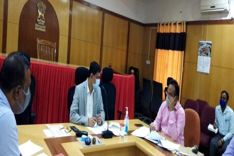 ದಾವಣಗೆರೆ; 16 ಹೋಬಳಿಗಳಲ್ಲಿ ಭತ್ತ ಖರೀದಿ ಕೇಂದ್ರ ತೆರೆಯಲು ಜಿಲ್ಲಾಡಳಿತ ಅಗತ್ಯ ಸಿದ್ಧತೆ ದಾವಣಗೆರೆ; 16 ಹೋಬಳಿಗಳಲ್ಲಿ ಭತ್ತ ಖರೀದಿ ಕೇಂದ್ರ ತೆರೆಯಲು ಜಿಲ್ಲಾಡಳಿತ ಅಗತ್ಯ ಸಿದ್ಧತೆ