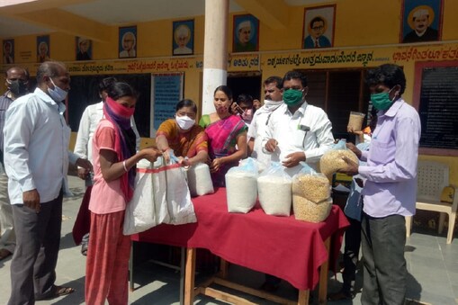 ಸರ್ಕಾರಿ ಶಾಲೆ ಮಕ್ಕಳಿಗೆ ಆಹಾರ ಧಾನ್ಯ ವಿತರಣೆ
