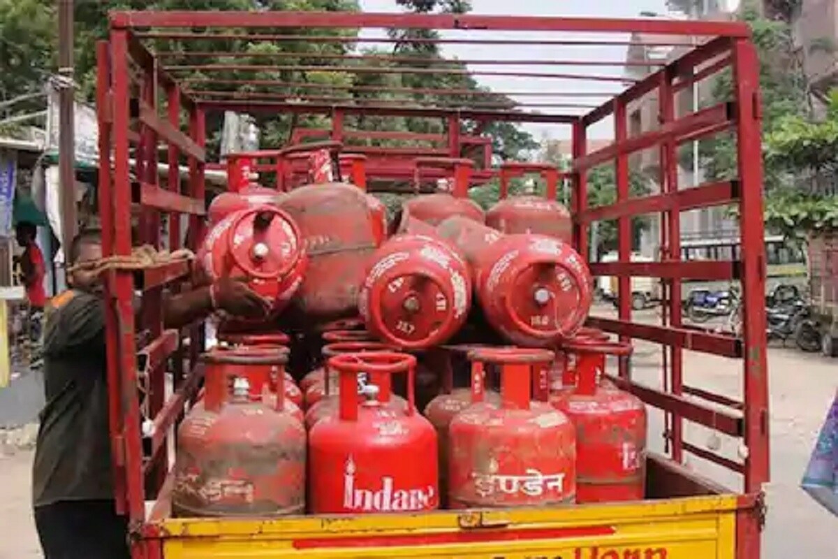 Indian Oil Launches Common Indane Oil LPG Refill Booking Number across ...