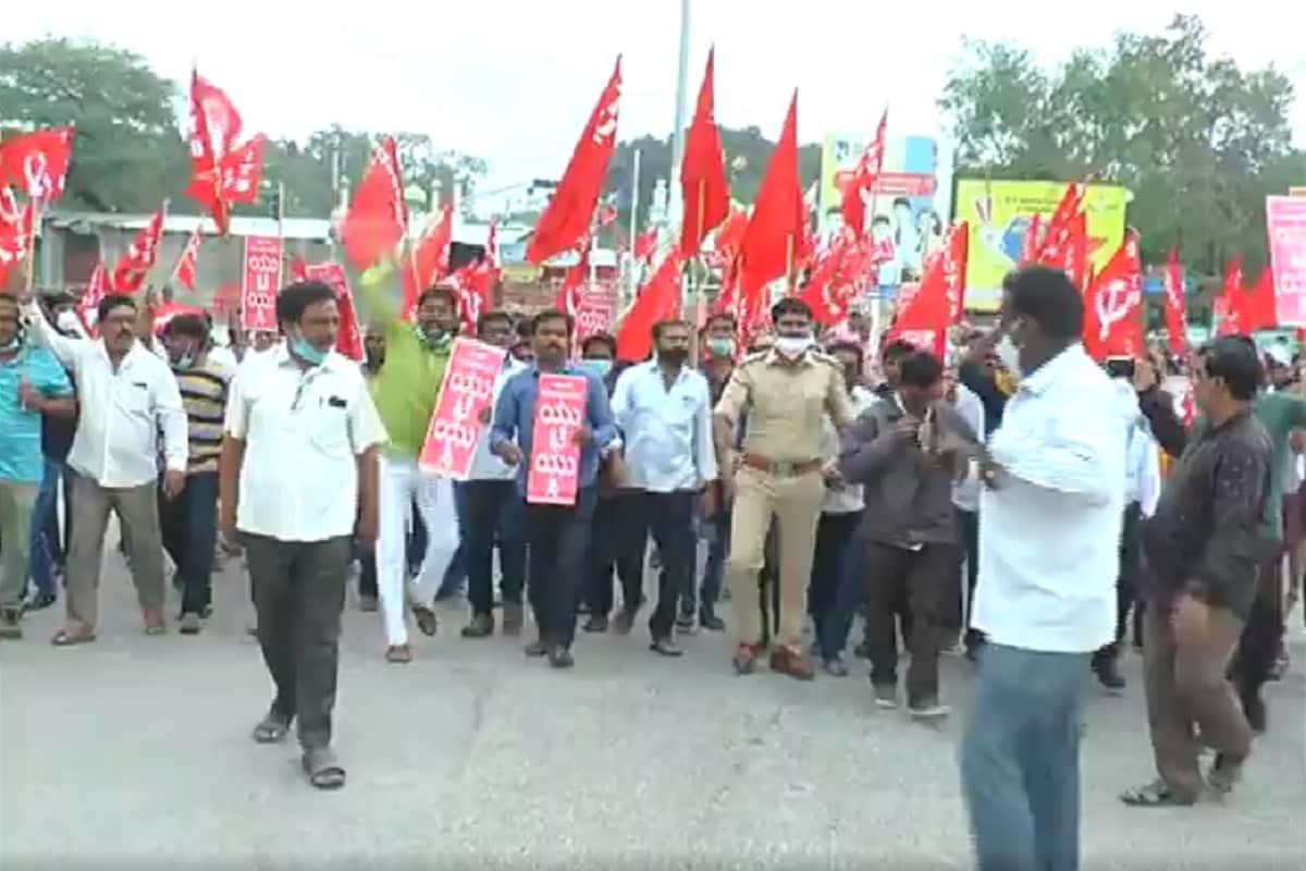 Workers protest in Raichur