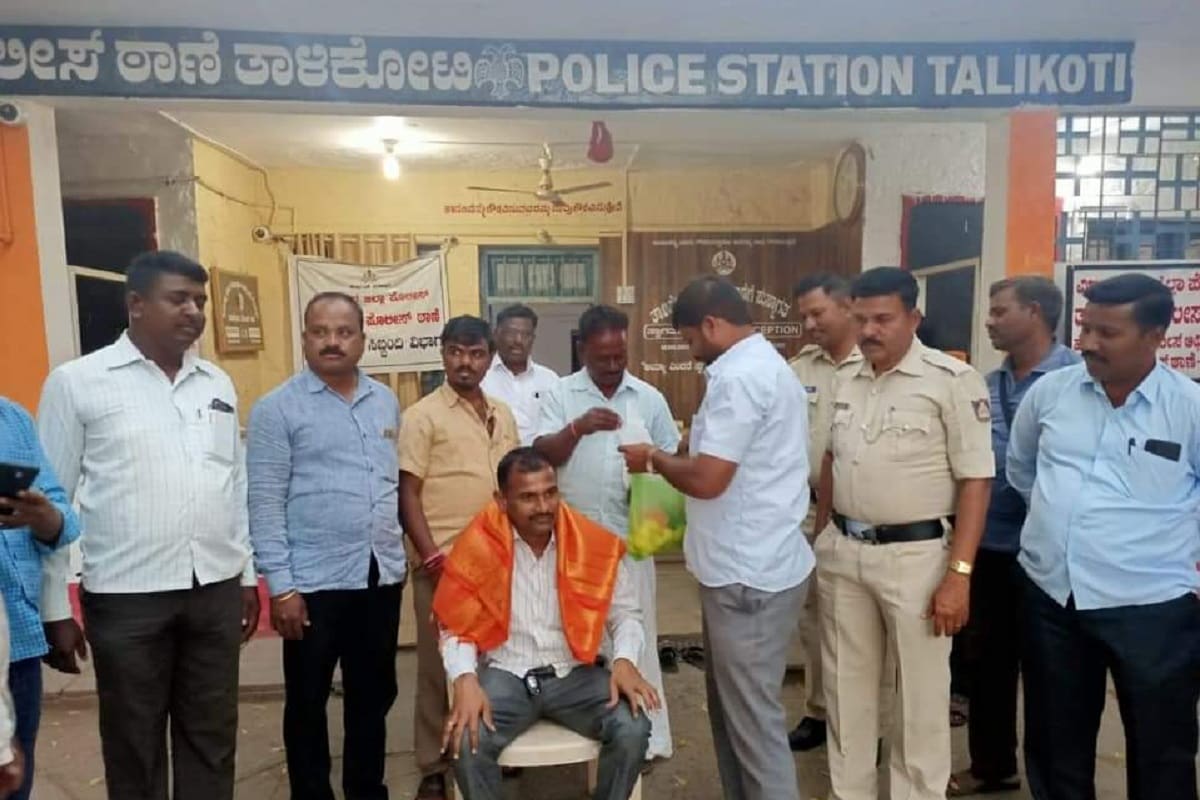 GP Election Winning Candidate Felicitates Policemen and Shares Pics on Social Media