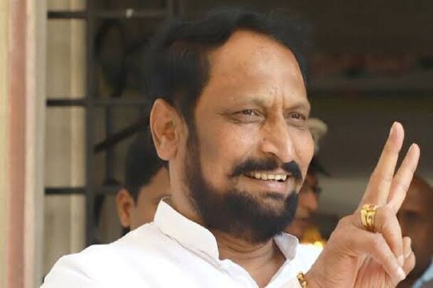 ಬೆಳಗಾವಿ: 1 ಡಿಸಿಎಂ 4 ಸಚಿವರು ಇದ್ದರೂ ಉಸ್ತುವಾರಿ ಯಾರ ಹೆಗಲಿಗೂ ಇಲ್ಲ,ಕೊರೊನಾ ಜವಾಬ್ದಾರಿ ಅಧಿಕಾರಿಗಳಿಗೆ