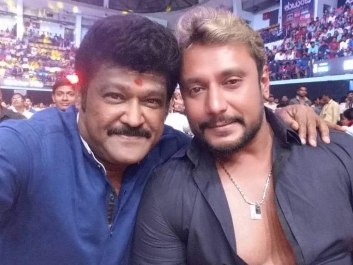 Jaggesh, Darshan, Darshan Fans, Jaggesh apology, ಜಗ್ಗೇಶ್, ದರ್ಶನ್, ಅಭಿಮಾನಿಗಳು, ಜಗ್ಗೇಶ್ಗೆ ಮುತ್ತಿಗೆ ಹಾಕಿದ ದರ್ಶನ್ ಅಭಿಮಾನಿಗಳು, ಜಗ್ಗೇಶ್ ಆಡಿಯೋ ಕ್ಲಿಪ್, Jaggesh Audio Clip, Darshan, Challenging star darshan, darshan visits madagaja set, madagaja srimurali, mysore, darshan-srimurali, ahika ranganath, ದರ್ಶನ್, ಗಜ-ಮದಗಜ, ಮದಗಜ ಸಿನಿಮಾ, ದರ್ಶನ್, ಶ್ರೀಮುರಳಿ, Darshan Fans demands apology from Jaggesh htv ae