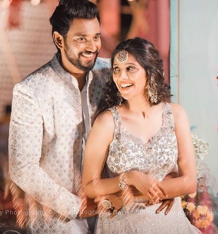  ಗಂಡ ಕೃಷ್ಣ ಅವರ ಜೊತೆ ಮಿಲನಾ ಕೂಡ ಗೋವಾಗೆ ತೆರಳಿದ್ದರು.