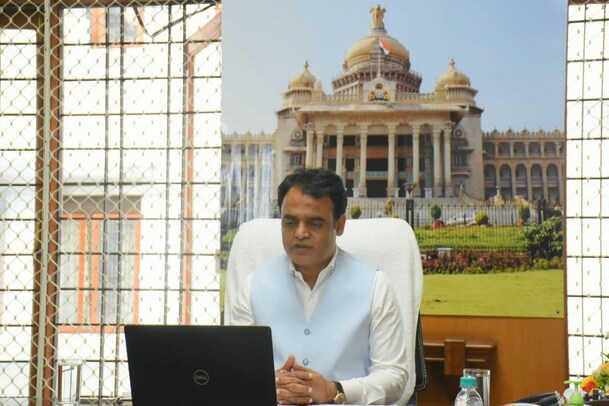 ರಾಜ್ಯದ ನಾಲ್ಕು ಕಾಲೇಜುಗಳಲ್ಲಿ ಕನ್ನಡ ಮಾಧ್ಯಮದಲ್ಲಿ ಇಂಜಿನಿಯರಿಂಗ್​ ಶಿಕ್ಷಣ; ಸಚಿವ ಅಶ್ವತ್ಥ್​ ನಾರಾಯಣ