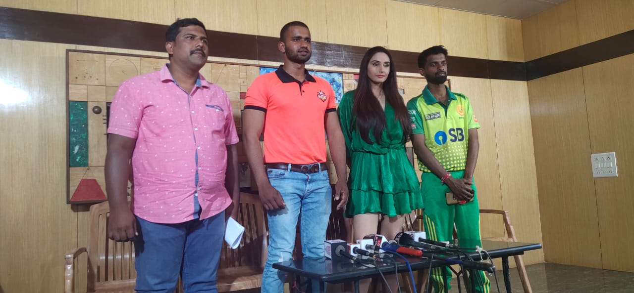 Drugs case in Sandalwood, Ragini Dwivedi on Drugs, Ragini Dwivedi on 2021, Ragini Dwivedi Pressmeet, ರಾಗಿಣಿ ದ್ವಿವೇದಿ, ಡ್ರಗ್ಸ್ ಪ್ರಕರಣದಲ್ಲಿ ರಾಗಿಣಿ, 2021ನೇ ವರ್ಷದಲ್ಲಿ ರಾಗಿಣಿ, ರಾಗಿಣಿ ದ್ವಿವೇದಿ ಸುದ್ದಿಗೋಷ್ಠಿ, Ragini Cried in instagram Live, Ragini Dwivedi Instagram Live, Sandalwood, Ragini Dwivedi Back to shooting, Ragini in Instagram, instagram, Ragini Dwivedi New instagram post, Ragini gets Bail, drugs in sandalwood, Ragini Dwivedi, ರಾಗಿಣಿಗೆ ಕೊನೆಗೂ ಸಿಕ್ತು ಜಾಮೀನು, ಜಾಮೀನು ನೀಡಿದ ಸುಪ್ರೀಂಕೋರ್ಟ್, ರಾಗಿಣಿ ದ್ವಿವೇದಿ, Sandalwood, Gandhigiri Movie team worried about film shooting after Ragini Dwivedi arrested in Drug case, After coming from jail actress Ragini Dwivedi addressed the press meet ae