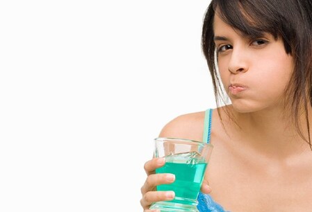 Health Tips: ಮೌತ್​ವಾಶ್ ಬಳಕೆಯ ಪ್ರಯೋಜನ ಮತ್ತು ಪರಿಣಾಮಗಳೇನು?