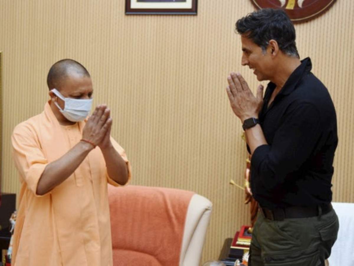 Akshay Kumar, Bollywood, Bombay Stock Exchange, Buzz Patrol, Buzz Patrol, Film City, film city in Uttar Pradesh, Gautam Buddha Nagar, Greater Noida, Lucknow Municipal bond, Mumbai,Noida,Uttar Pradesh,Uttar Pradesh Chief Minister,Yogi Adityanath, ಅಕ್ಷಯ್ ಕುಮಾರ್, ಯೋಗಿ ಆದಿತ್ಯನಾಥ್, ರಾಮ್ ಸೇತು ಸಿನಿಮಾ, ಅಯೋಧ್ಯೆ, ಲಕ್ನೋದಲ್ಲಿ ಯೋಗಿ-ಅಕ್ಷಯ್ ಕುಮಾರ್ ಭೇಟಿ, ಜಾಕ್ವೆಲಿನ್ ಫರ್ನಾಂಡಿಸ್, ಬಾಲಿವುಡ್ ಸಿನಿಮಾ, Akshay kumar meets yogi adityanath, adityanath akshay kumar meeting, akshay kumar yogi adityanath meeting news, Ram Setu star Akshay Kumar met Uttar Pradesh CM Yogi Adityanath in Lucknow ae