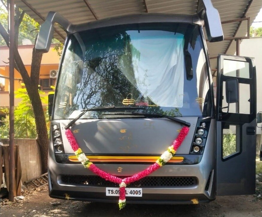 Tollywood Actor Mahesh Babu: Tollywood Prince Mahesh Babu buys a New Luxurious Vanity Van check the Specialties.