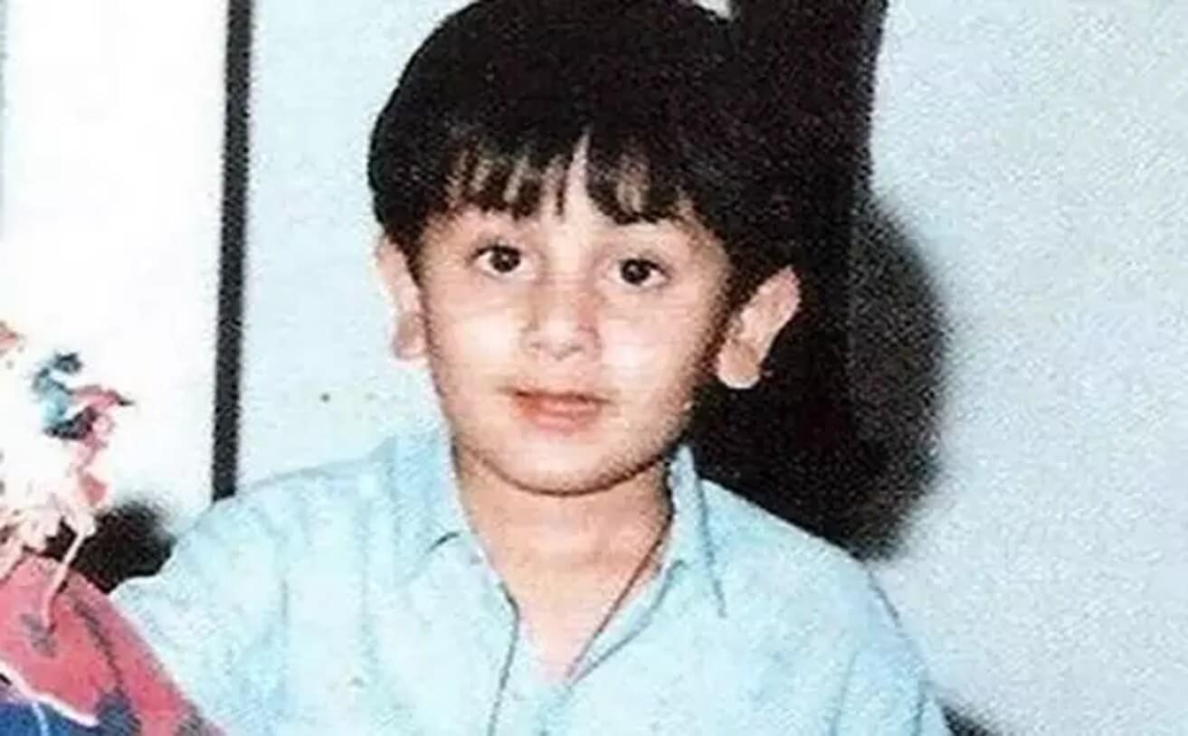  ಕ್ಯೂಟ್ ಬಾಯ್ ರಣ್ಬೀರ್ ಕಪೂರ್ ಬಾಲ್ಯದ ಚಿತ್ರ (ಕೃಪೆ: Instagram)