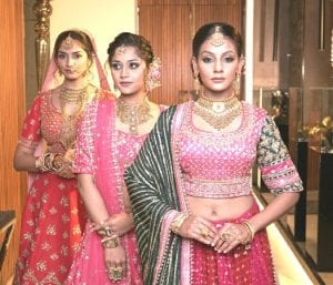  ಅದ್ಧೂರಿ ಎಂಬ್ರಾಡರಿ ವರ್ಕ್ ಇರುವ ಡಿಸೈನರ್ ಲೆಹೆಂಗಾಗಳ ಆಯ್ಕೆ