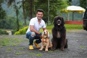 He quit his well-paid corporate job 6 years ago to groom dogs, and enjoys it every single day