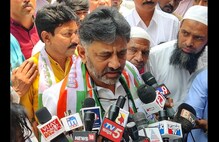 ಕೊರೊನಾ ಸಾವುಗಳನ್ನು ಸರ್ಕಾರ ಮುಚ್ಚಿಡುತ್ತಿದೆ, ಎಲ್ಲರಿಗೂ ಪರಿಹಾರ ಸಿಗಬೇಕು: ಡಿಕೆ ಶಿವಕುಮಾರ್ ಒತ್ತಾಯ ಕೊರೊನಾ ಸಾವುಗಳನ್ನು ಸರ್ಕಾರ ಮುಚ್ಚಿಡುತ್ತಿದೆ, ಎಲ್ಲರಿಗೂ ಪರಿಹಾರ ಸಿಗಬೇಕು: ಡಿಕೆ ಶಿವಕುಮಾರ್ ಒತ್ತಾಯ