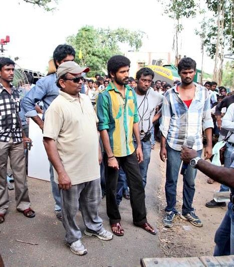  ನಂತರ ಅಂದರೆ 1990ರ ಆರಂಭದಲ್ಲಿ ಸಿನಿಮಾಟೋಗ್ರಾಫರ್​ ಆಗಿ ಕೆಲಸ ಮಾಡಲಾರಂಭಿಸಿದರು.