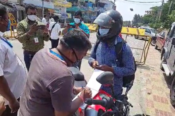 ವೀಕೆಂಡ್ ಕರ್ಫ್ಯೂಗೆ ಜನಸ್ಪಂದನೆ; ಪೊಲೀಸರಿಂದ ಕಟ್ಟುನಿಟ್ಟು ಕ್ರಮ; ರೈತರು, ವ್ಯಾಪಾರಸ್ಥರಿಗೆ ಸಂಕಟ