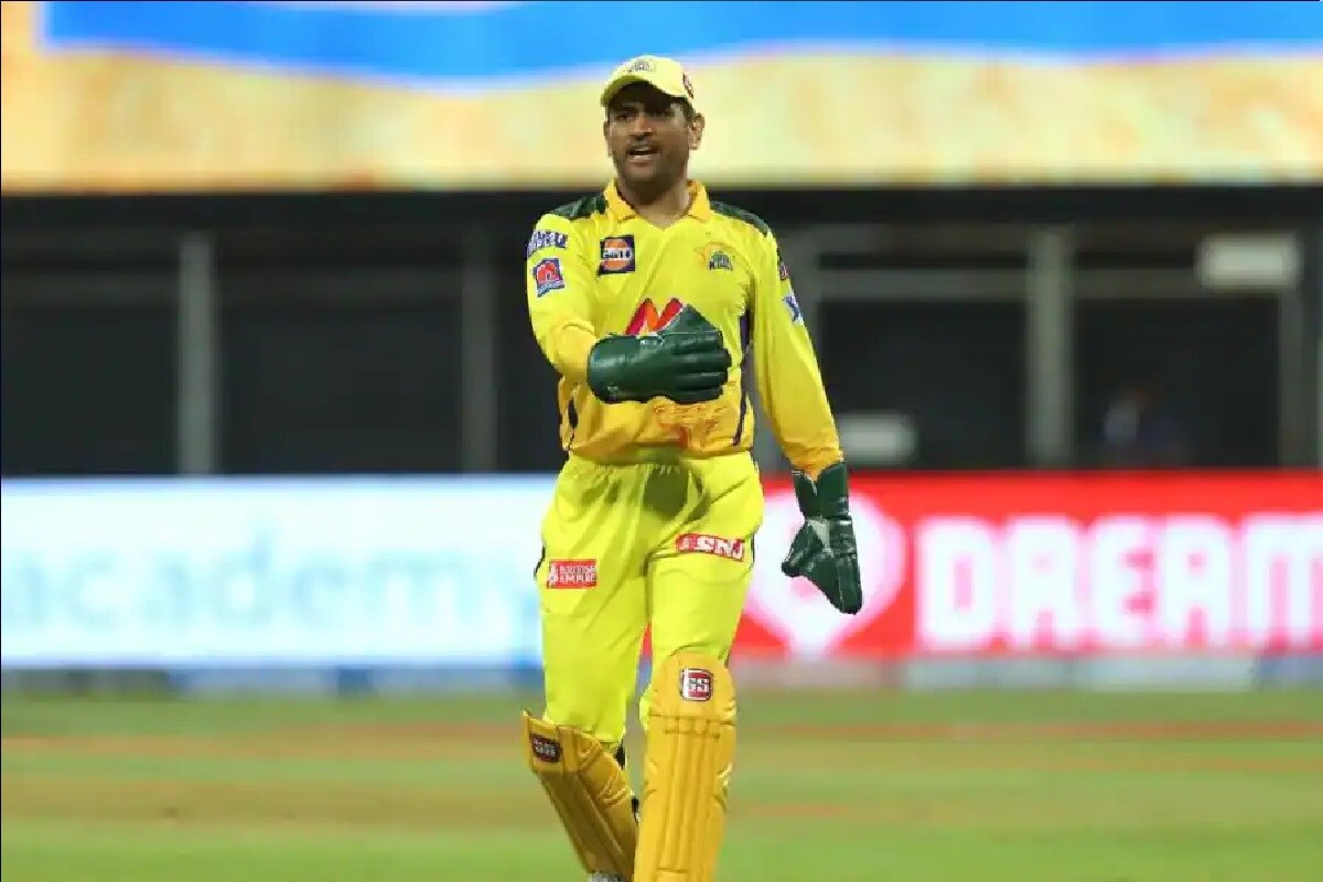  ಹೌದು, ಮಹೇಂದ್ರ ಸಿಂಗ್ ಧೋನಿ ಚೆನ್ನೈ ಸೂಪರ್ ಕಿಂಗ್ಸ್ ತಂಡವನ್ನು ನಾಯಕನಾಗಿ 200 ಪಂದ್ಯಗಳಲ್ಲಿ ಮುನ್ನಡೆಸಿದ್ದಾರೆ. ಇದು ಟಿ20 ಕ್ರಿಕೆಟ್​ನ ಹೊಸ ವಿಶ್ವ ದಾಖಲೆಯಾಗಿ ಮಾರ್ಪಟ್ಟಿದೆ. ಟ್ವೆಂಟಿ-ಟ್ವೆಂಟಿ ಕ್ರಿಕೆಟ್​ನಲ್ಲಿ ಯಾವೊಬ್ಬ ನಾಯಕ ಕೂಡ ಒಂದು ತಂಡವನ್ನು 200 ಪಂದ್ಯಗಳಲ್ಲಿ ಮುನ್ನಡೆಸಿಲ್ಲ.