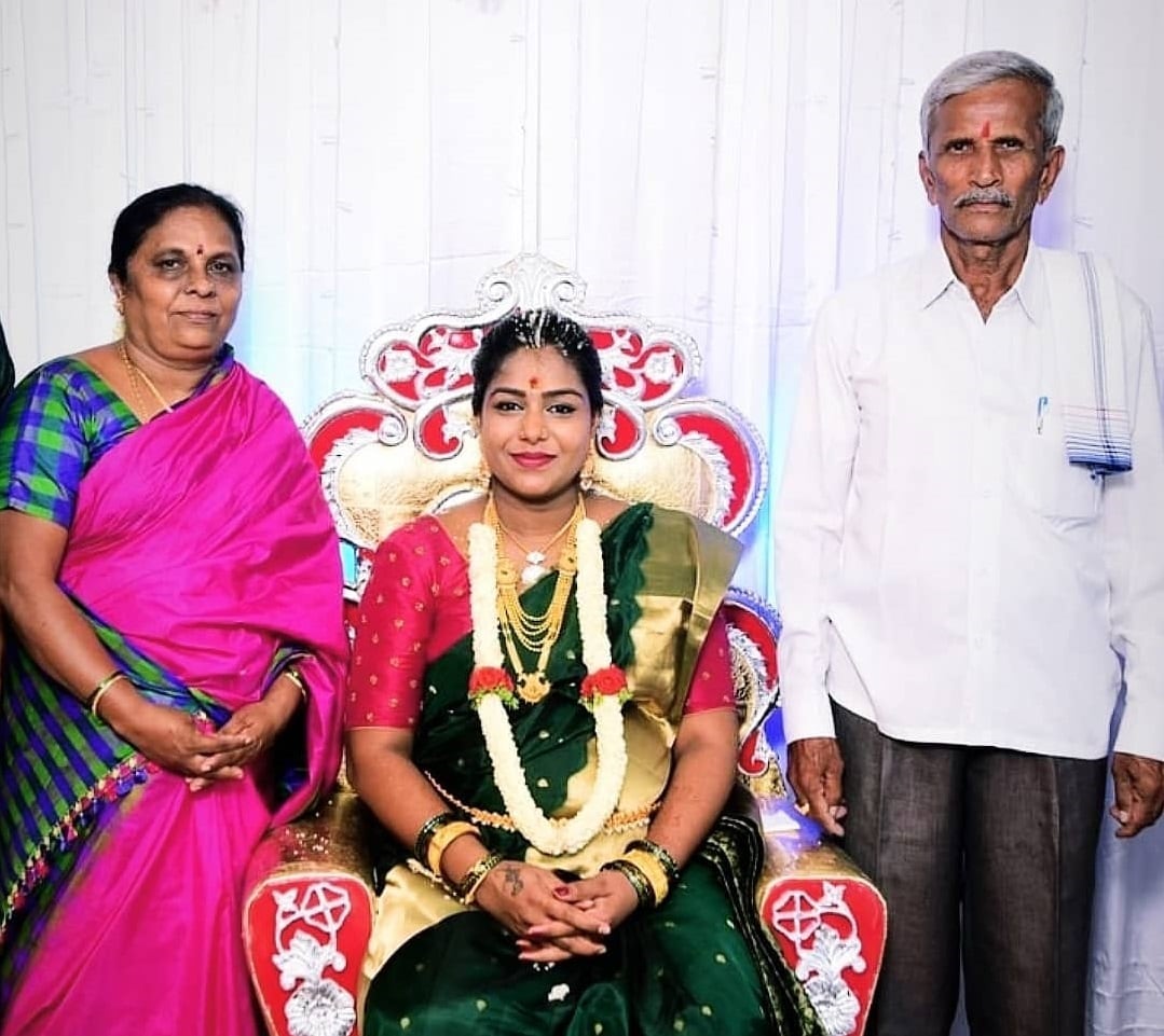  ಸೀಮಂತದ ಚಿತ್ರಗಳನ್ನು ನಿರ್ದೇಶಕ ತಮ್ಮ ಇನ್​ಸ್ಟಾಗ್ರಾಂನಲ್ಲಿ ಹಂಚಿಕೊಂಡಿದ್ದಾರೆ.