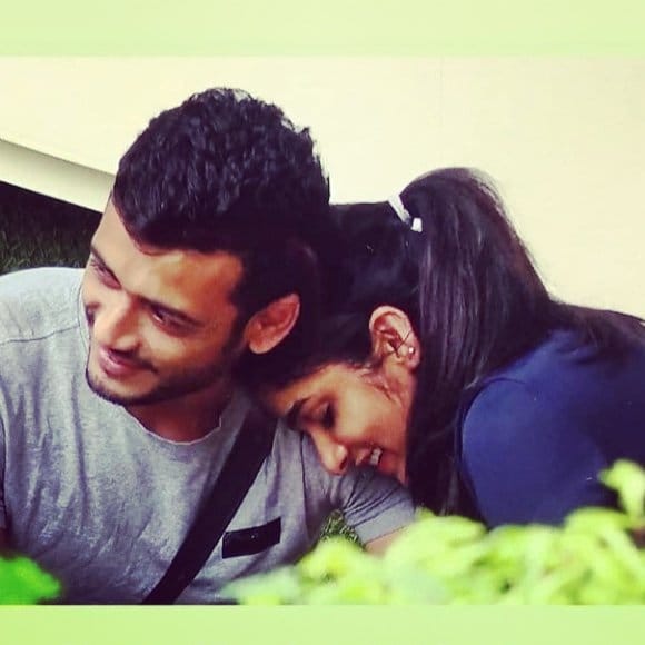  ಕಳೆದ ಕೆಲವು ದಿನಗಳಿಂದ ದಿವ್ಯಾ ವೈದ್ಯರಿಂದ ಚಿಕಿತ್ಸೆಪಡೆಯುತ್ತಿದ್ದು, ಅರವಿಂದ್​ ದಿವ್ಯಾ ಅವರ ಆರೈಕೆ ಮಾಡುತ್ತಿದ್ದಾರೆ.